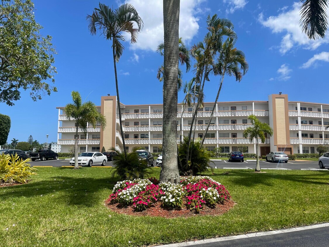 3019 Cornwall E Unit A, Boca Raton, FL 33434 Condo for Rent in Boca