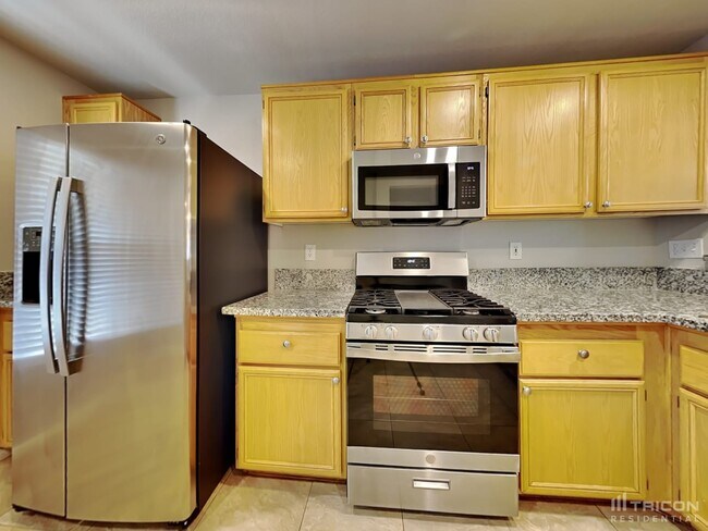 Building Photo - 8974 Spring Peeper Ave