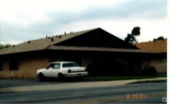 Foto del edificio - 321 N San Antonio Ave