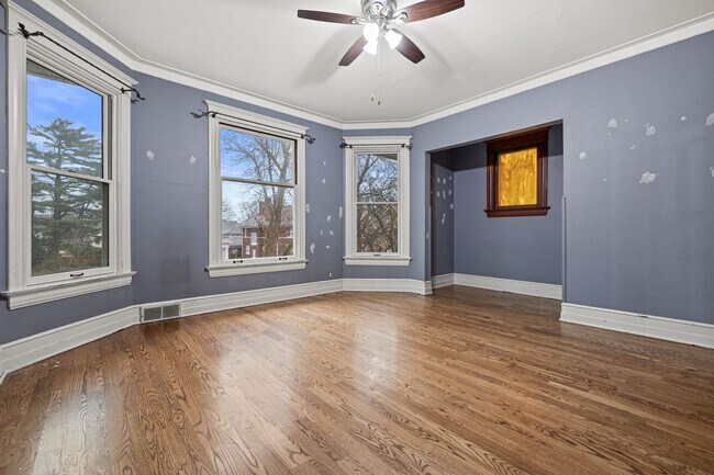 Foto del edificio - Historic 3 bedroom upper