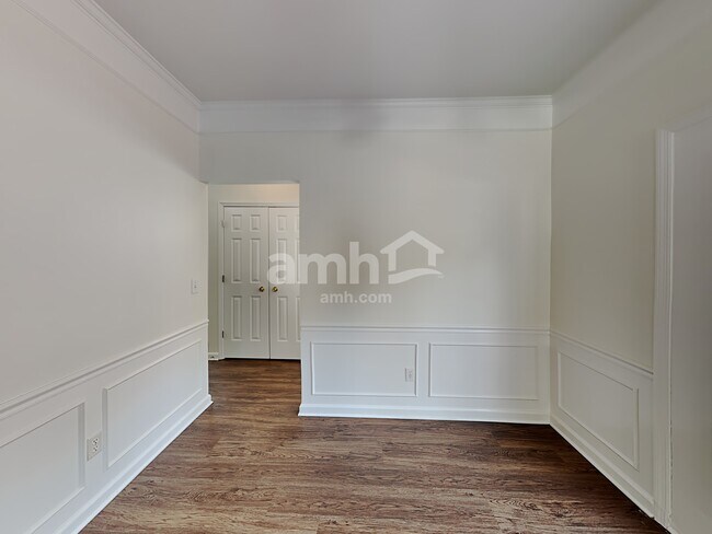 Foto del edificio - 1540 Cardinal Ln