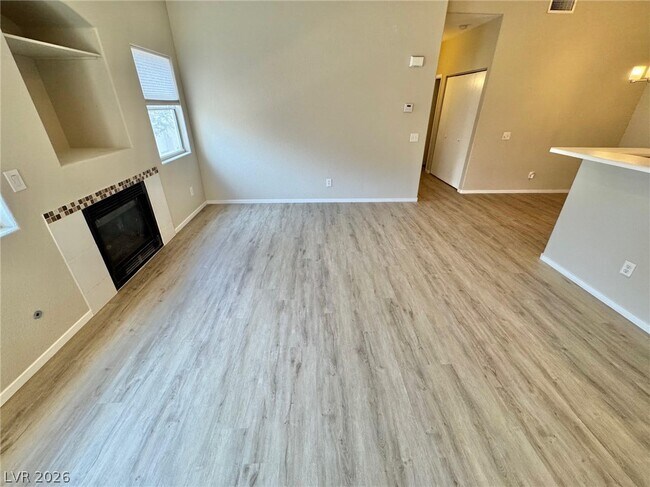 Foto del edificio - 7450 S Eastern Ave