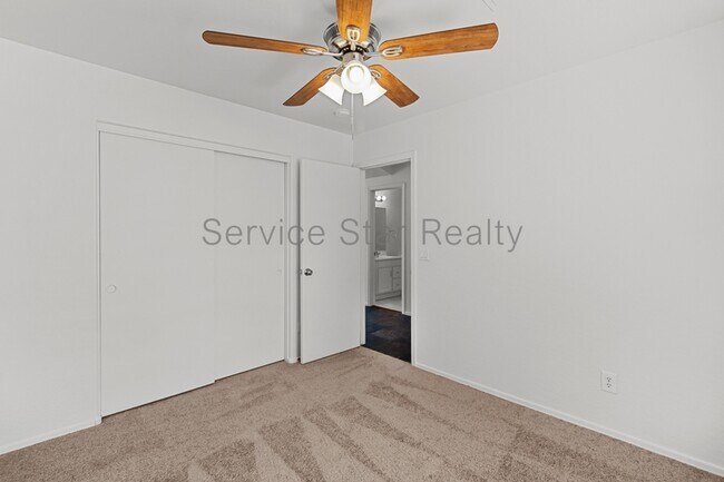 Building Photo - 16090 W Larkspur Dr