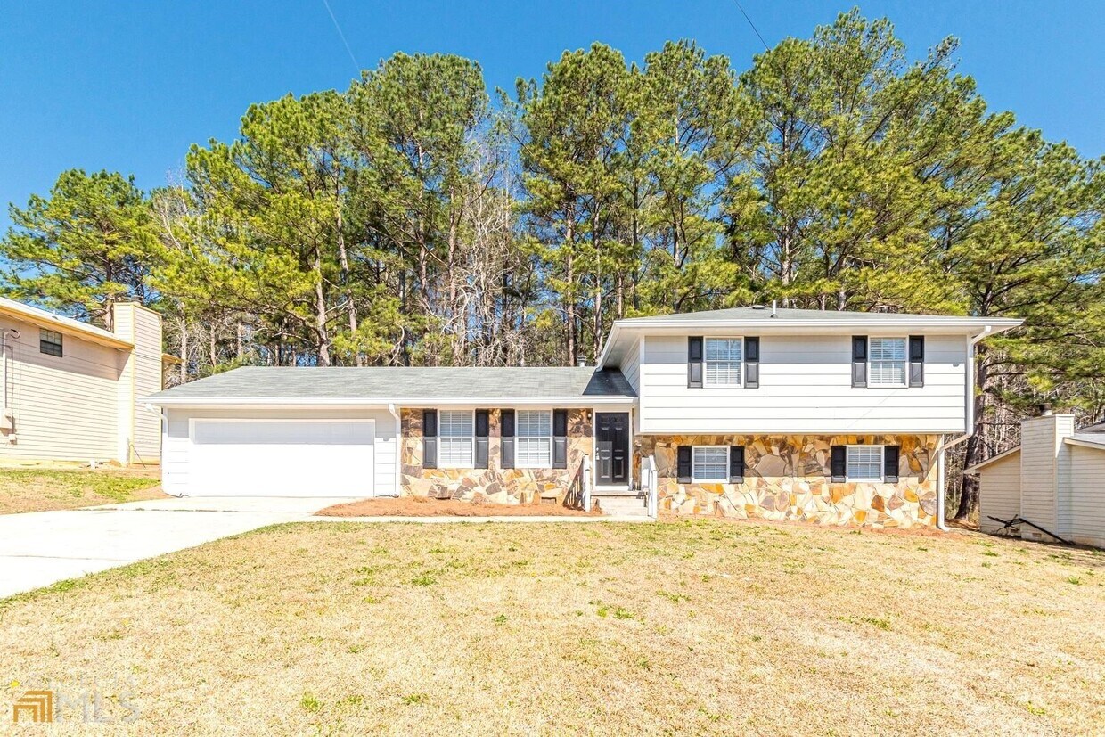 6044 Dan Dr, Ellenwood, GA 30294 House for Rent in Ellenwood, GA