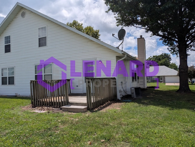 Foto del edificio - 714 Pinhook Dr