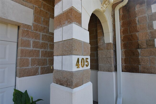 Foto del edificio - 405 Mc Kinney Ln