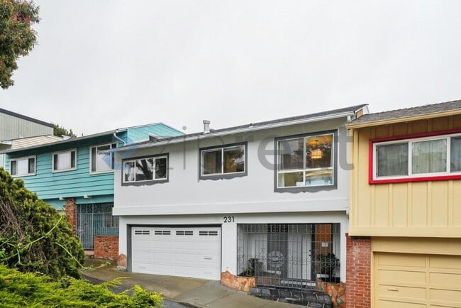 Building Photo - 231 Marietta Dr