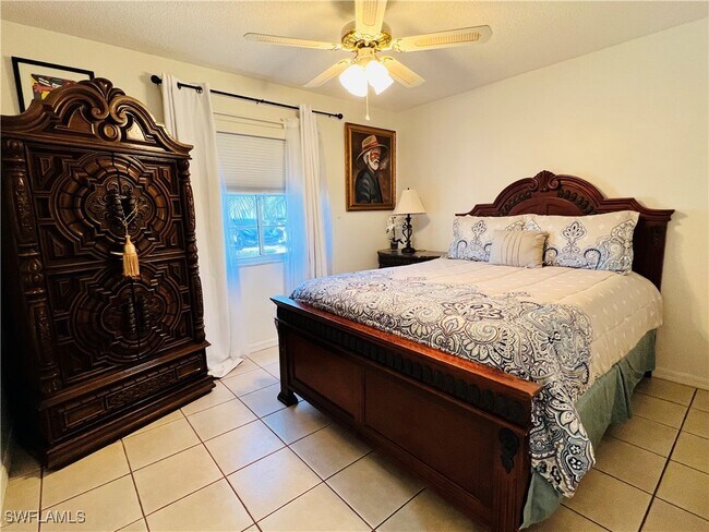 Foto del edificio - 7719 Jewel Ln