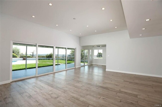 Building Photo - 1640 Cumberland Terrace, Glendale, CA 9120...