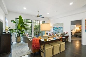 Building Photo - 3225 Turtle Creek Blvd