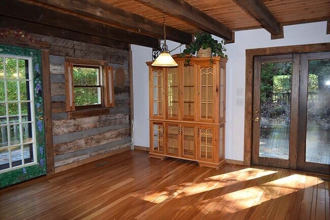 Foto del edificio - Sugar Mountain Cabin Home! Large, Finished Basement!
