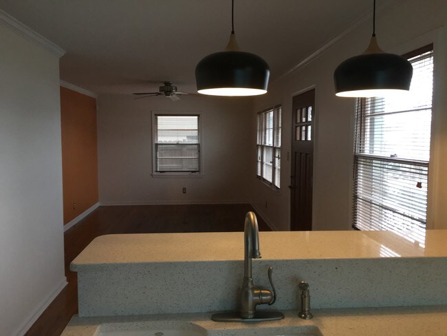 Foto del edificio - 1713 15th Ave S