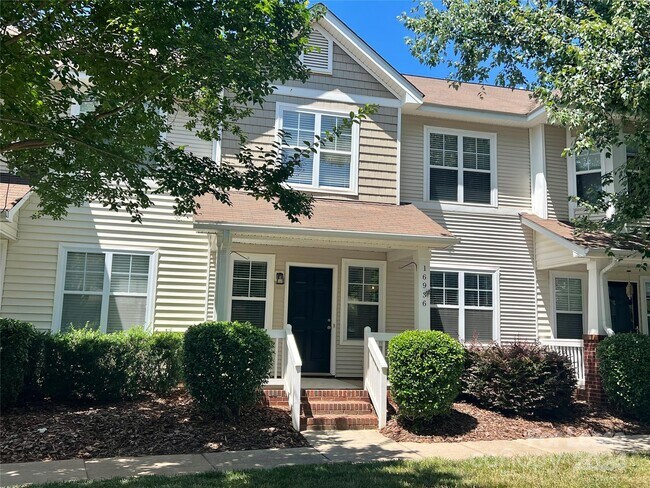 Building Photo - 16936 Bridgeton Ln
