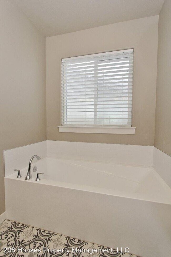 Foto del edificio - 4 br, 2 bath House - 7552 W. Havana Dr