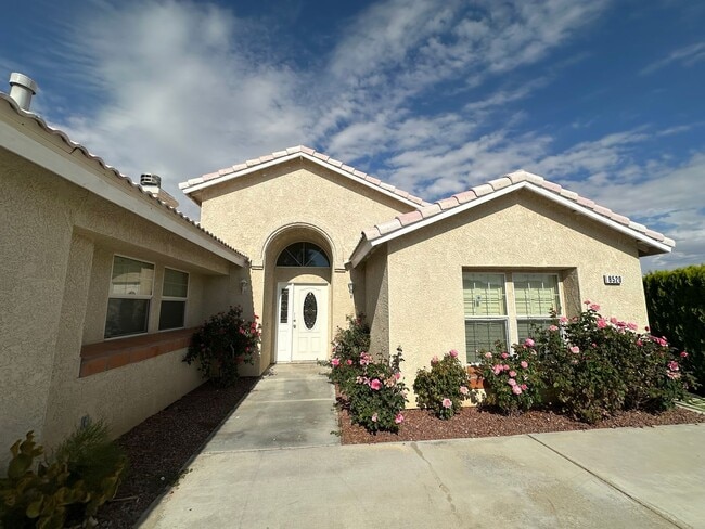 Building Photo - Welcome to this 5 Bedroom 3 Bath Home!