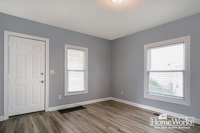 Foto del edificio - 842 E 3rd St