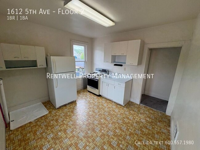 Building Photo - 1612 5th Ave