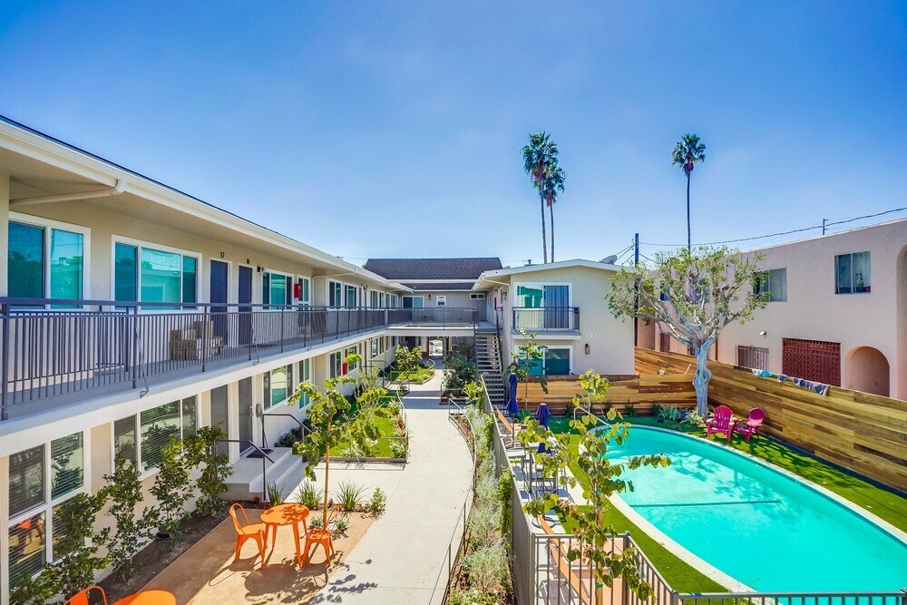 333 W Queen St, Inglewood, CA 90301 Apartments in Inglewood, CA