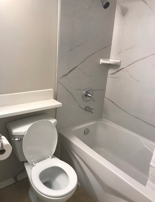 Photo du bâtiment - 2125 W 45th Ave