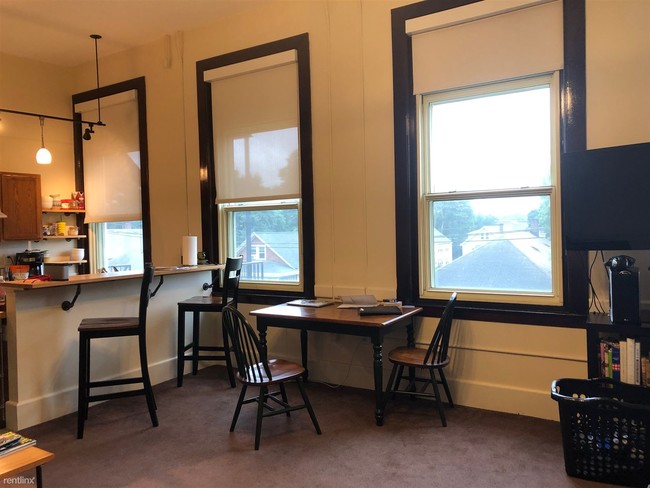 Building Photo - 1 br, 1 bath  - 948 Main St Unit 303