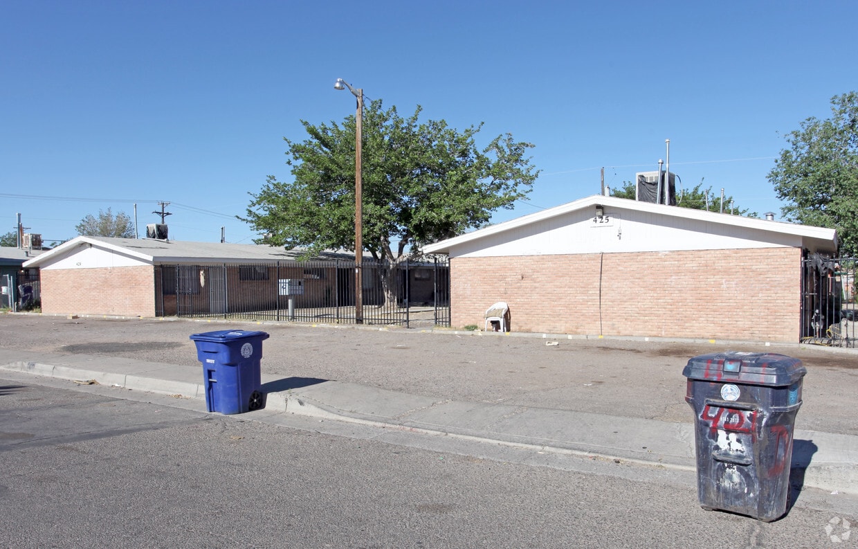 Primary Photo - 425-429 Indiana St SE
