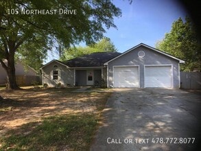 Building Photo - 105 Northeast Dr