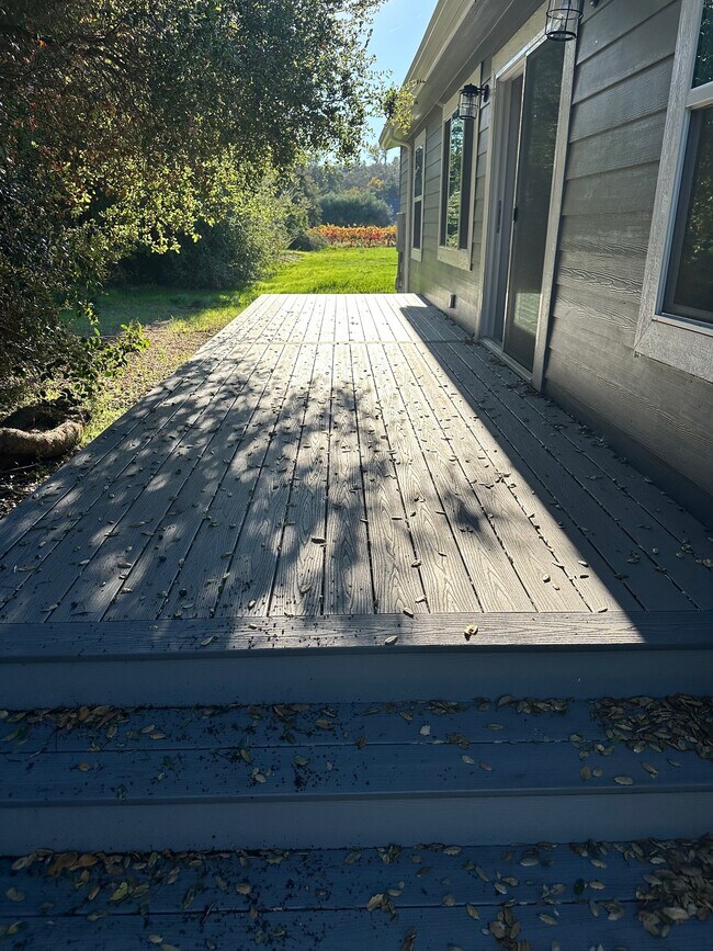 Foto del edificio - 148 Mission Dr