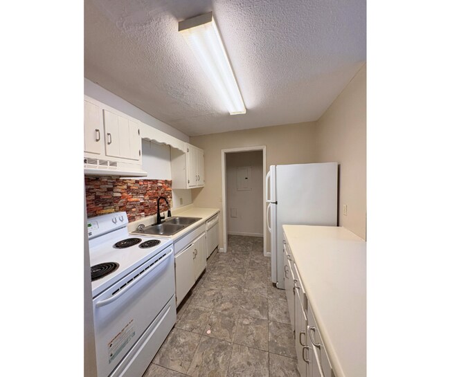 Foto del edificio - 8881 Millard Lee Ln