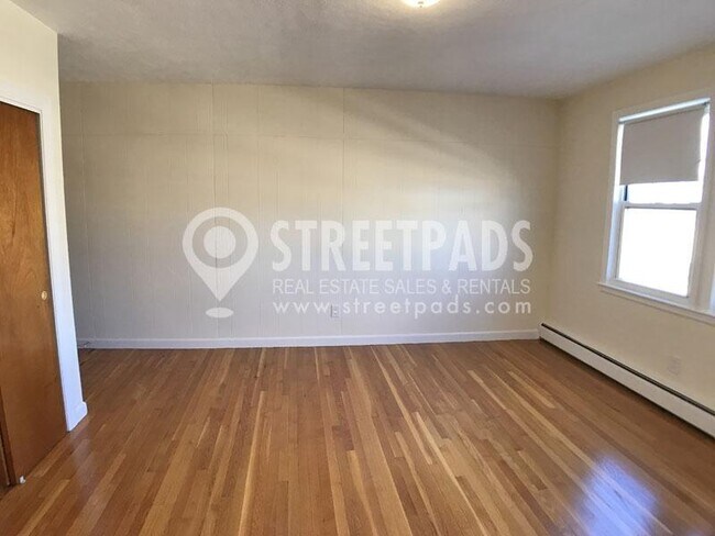 Building Photo - 1 bedroom in Boston MA 02135