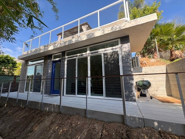 Foto del edificio - 14073 Mira Montana Dr
