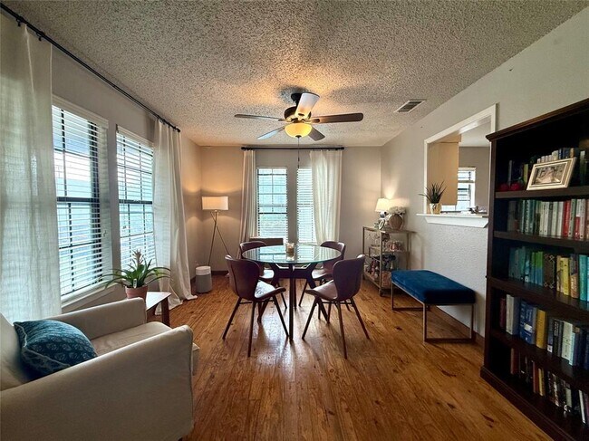 Foto del edificio - 1609 W 11th St