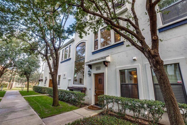 Foto del edificio - 3108 Carmel St