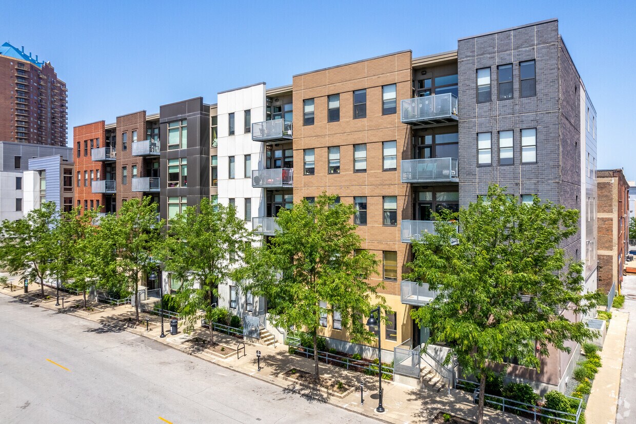 4th Street Condominiums Rentals in Des Moines at 119 4th St Des Moines