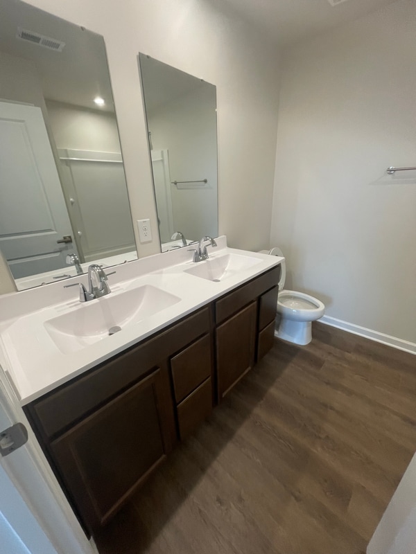 Building Photo - 1152 Robins Nest Dr