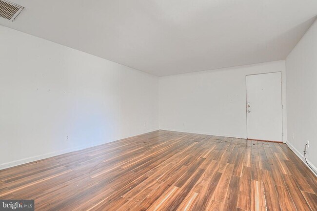 Foto del edificio - 3321 Liberty Heights Ave