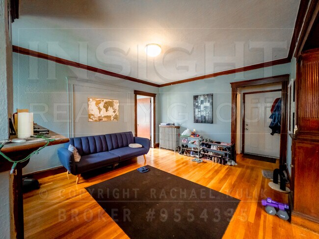 Foto del edificio - 62-64 W Walnut Park
