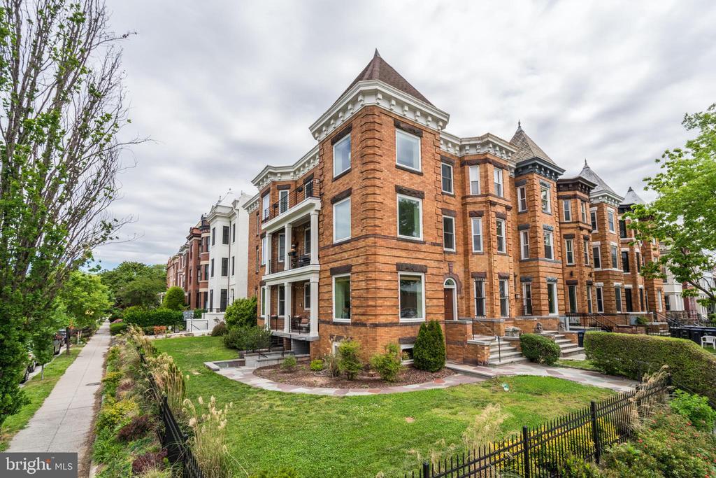 Foto principal - 1249 Kenyon St NW