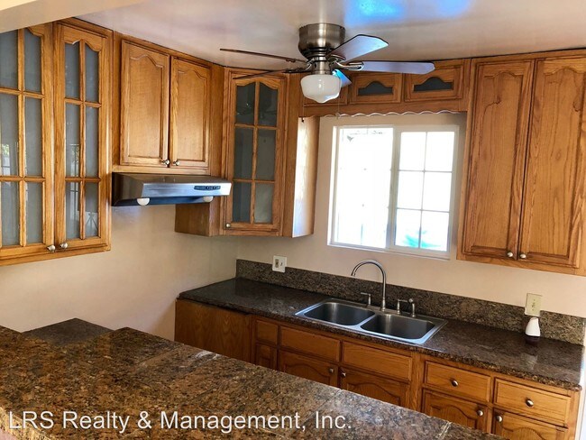 Building Photo - 2 br, 1 bath House - 6153 Oak Crest Way