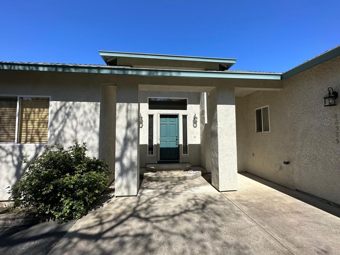 12525 Oak Mist Ln, Auburn, CA 95602 House Rental in Auburn, CA