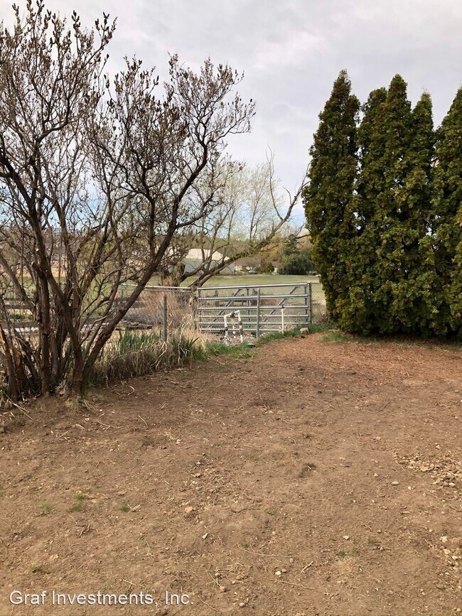 Building Photo - 3 br, 2 bath House - 9308 Tieton Drive