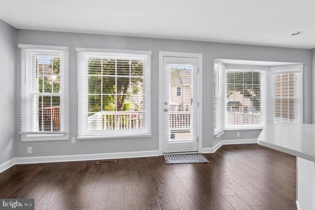 Building Photo - 7439 Heatherfield Ln