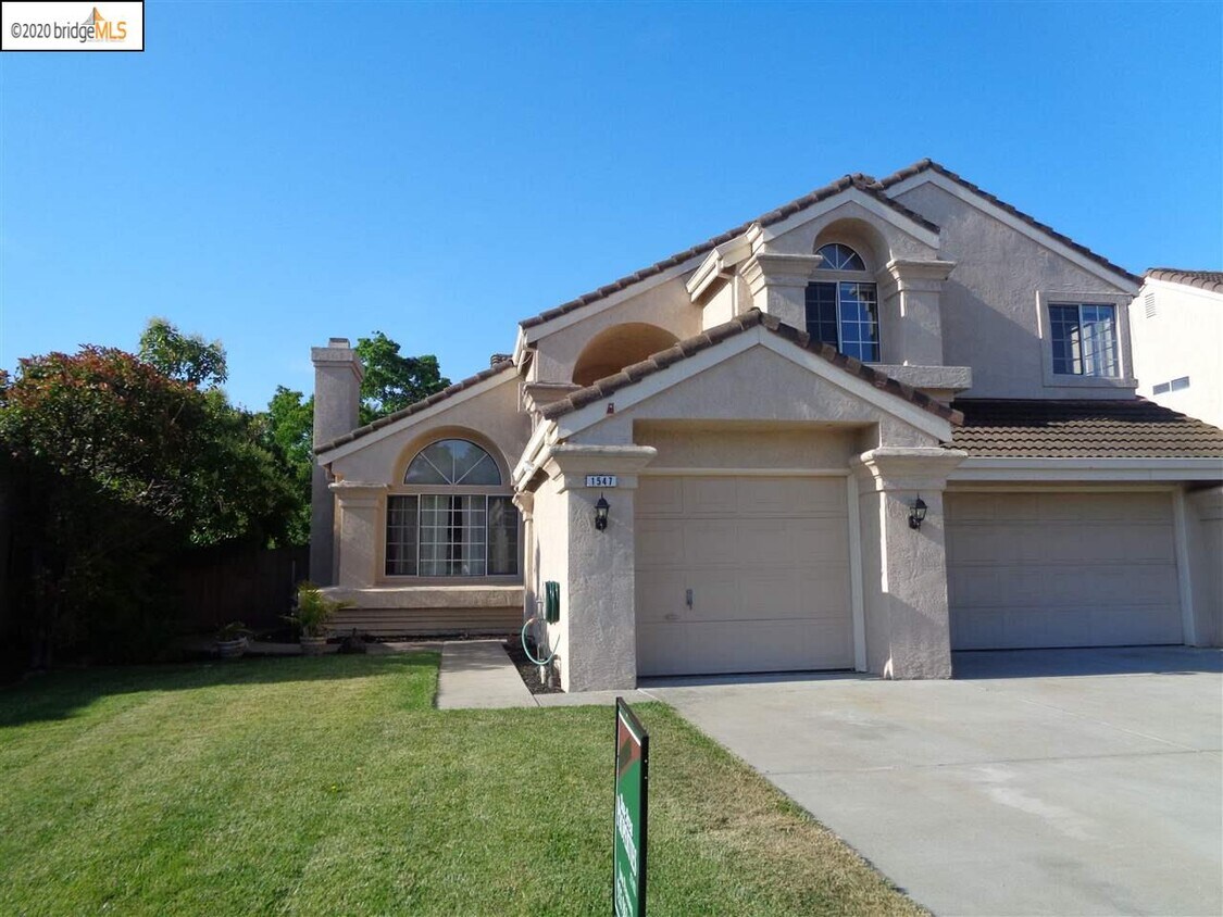 Primary Photo - 1547 Rutherford Ln