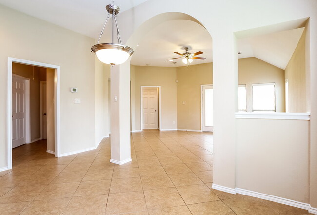 Foto del edificio - 2606 Winding Creek Way