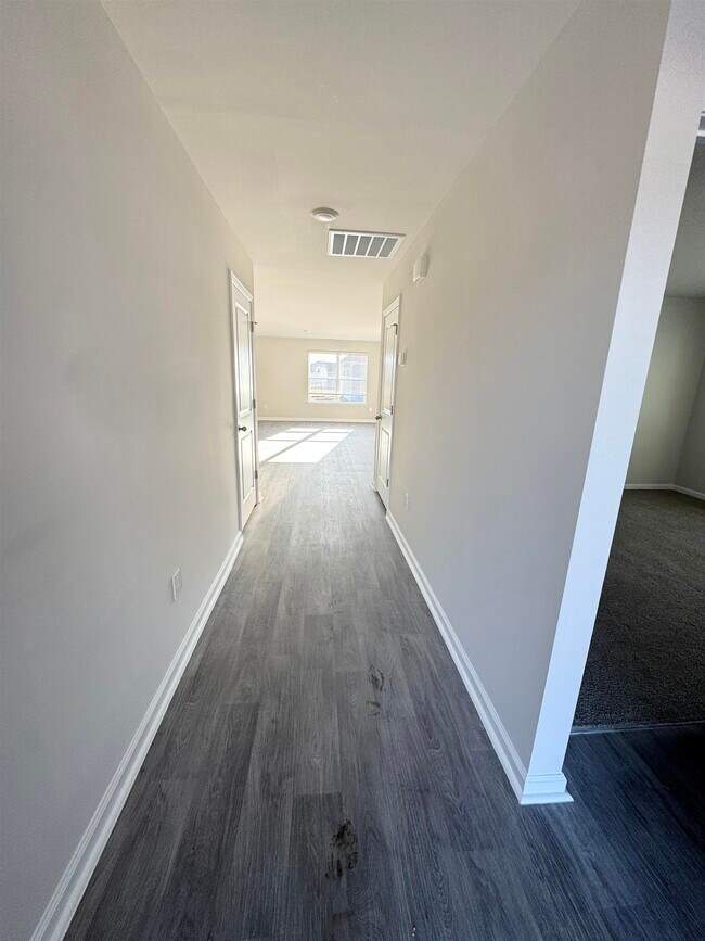 Building Photo - 141 Bud Dr