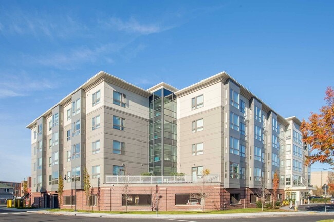 Building Photo - The Point @180