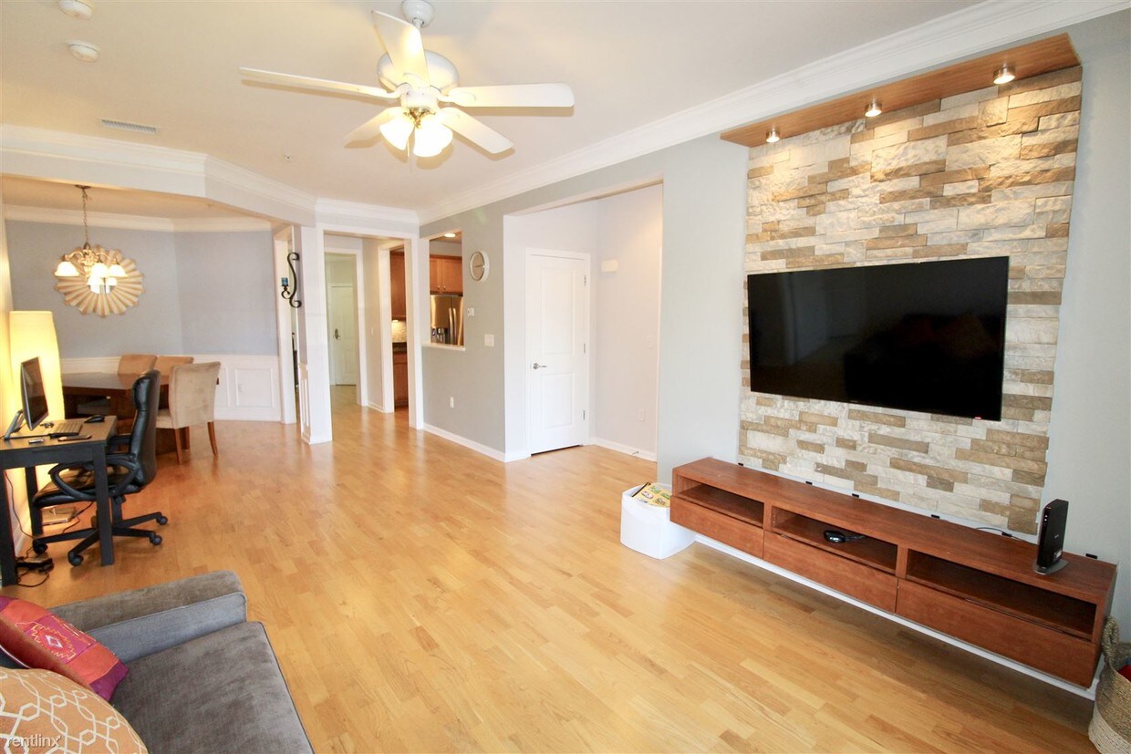 170 Clocktower Dr Unit 5101, Waltham, MA 02452 Condo for Rent in Waltham, MA