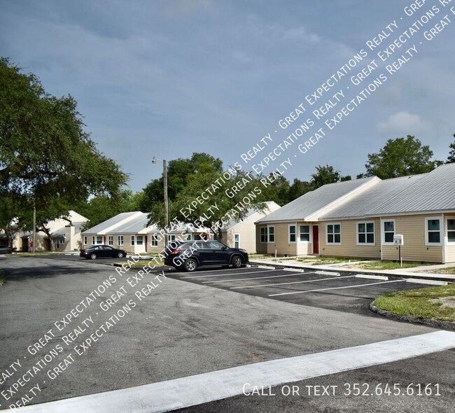 Building Photo - 1 Bed 1 Bath Apartment at Timberland Apart...