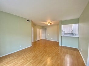 Building Photo - 2211 S Braeswood Blvd