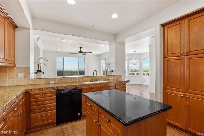 Foto del edificio - 4 br, 4 bath Duplex - 2200 Sea Ridge Dr