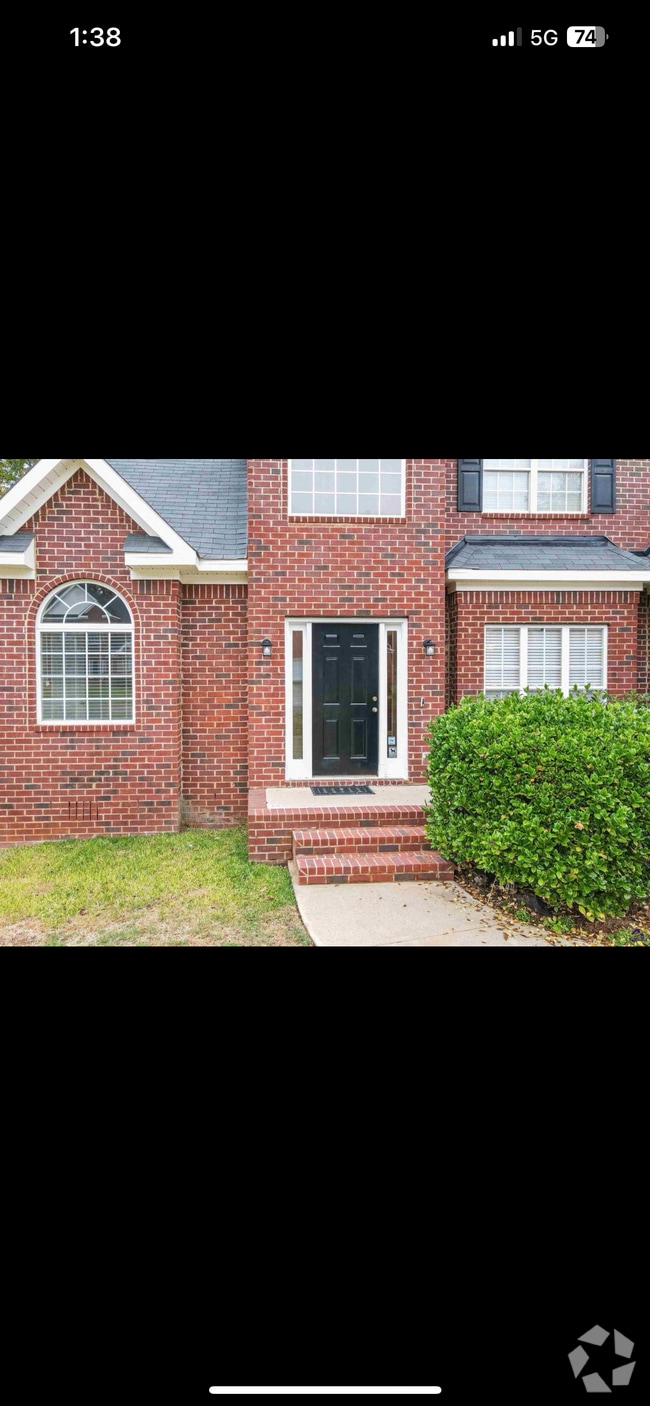 Building Photo - 541 Edgefield Way